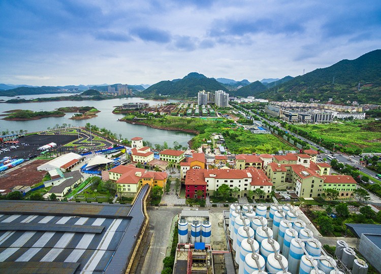 杭州團(tuán)建基地-千島湖啤酒小鎮(zhèn)